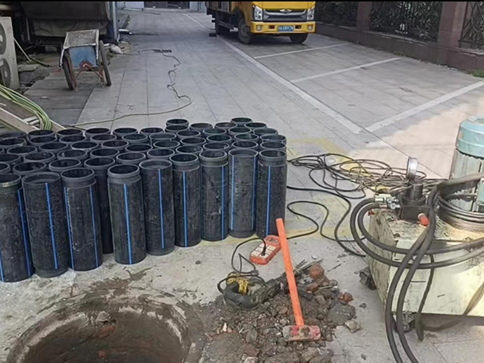 南圣镇PE置换管厂家 DN315置换管 非开挖管短管置换